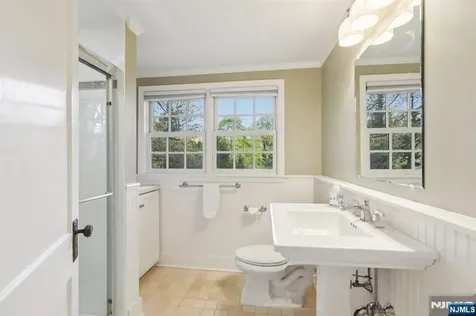 215 Beechwood Road Ridgewood NJ 07450