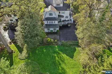 215 Beechwood Road Ridgewood NJ 07450