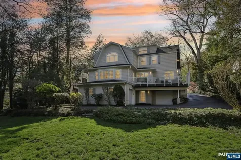 215 Beechwood Road Ridgewood NJ 07450