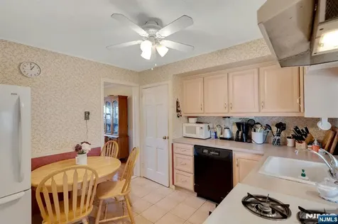 52 Elmwood Drive Elmwood Park NJ 07407