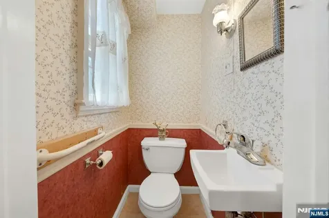 52 Elmwood Drive Elmwood Park NJ 07407