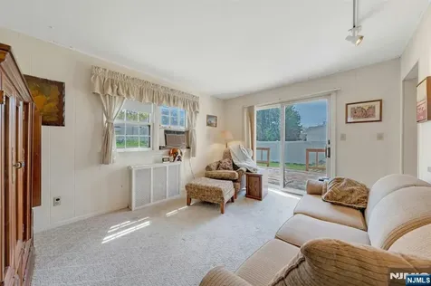 52 Elmwood Drive Elmwood Park NJ 07407