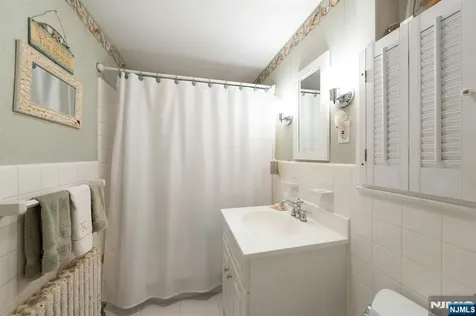 52 Elmwood Drive Elmwood Park NJ 07407