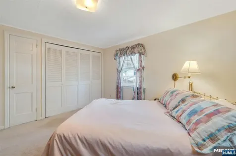 52 Elmwood Drive Elmwood Park NJ 07407