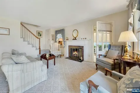 52 Elmwood Drive Elmwood Park NJ 07407