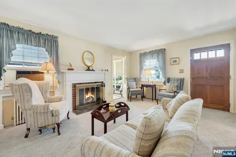 52 Elmwood Drive Elmwood Park NJ 07407