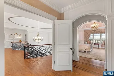 116 Truman Drive Cresskill NJ 07626