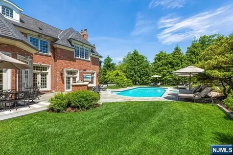 116 Truman Drive Cresskill NJ 07626