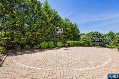116 Truman Drive Cresskill NJ 07626