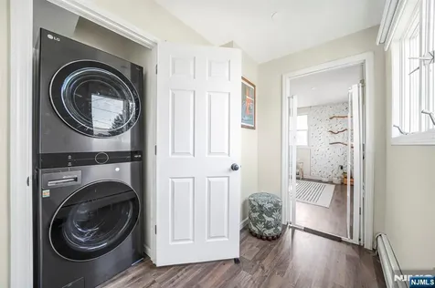 33 Cathy Avenue Hawthorne NJ 07506
