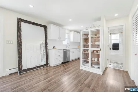 33 Cathy Avenue Hawthorne NJ 07506