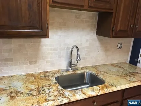 82 Westervelt Place Lodi NJ 07644