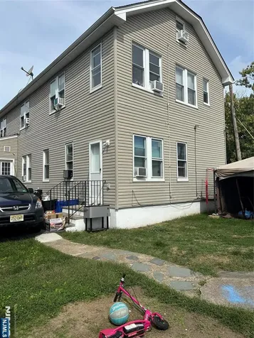 82 Westervelt Place Lodi NJ 07644