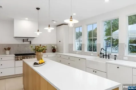42 Nugent Drive Clifton NJ 07012