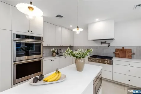 42 Nugent Drive Clifton NJ 07012