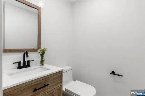 42 Nugent Drive Clifton NJ 07012