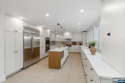 42 Nugent Drive Clifton NJ 07012