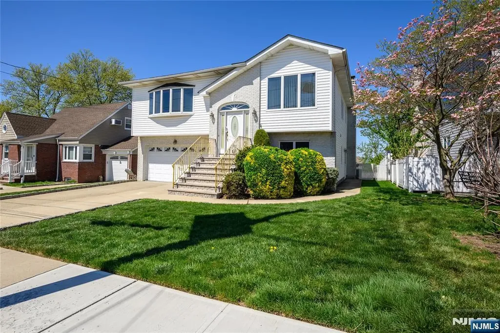 147 11th Street Wood Ridge NJ 07075