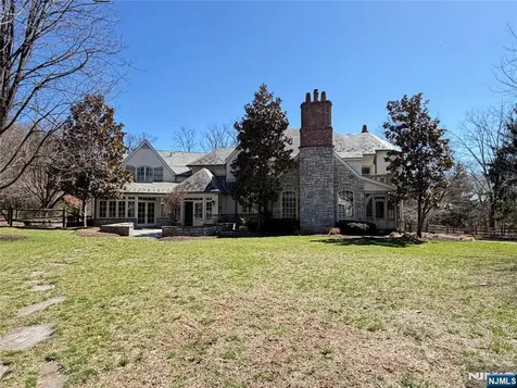 325 Wearimus Road Ho-ho-kus NJ 07423