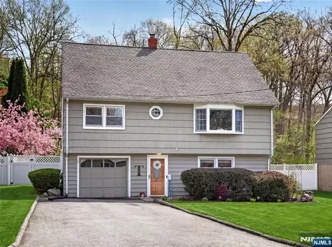 22 Wildwood Terrace Ringwood NJ 07456