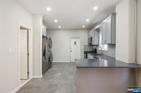 344 Market Street Perth Amboy NJ 08861