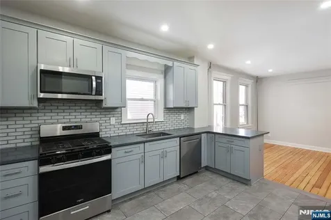 344 Market Street Perth Amboy NJ 08861