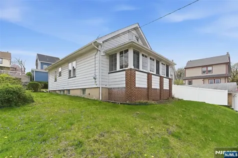 52 Nolton Street Belleville NJ 07109
