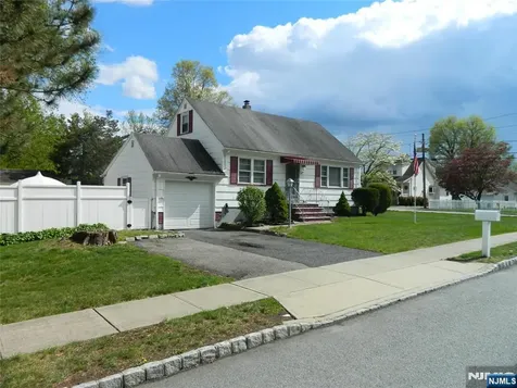 20 Saint Charles Avenue Caldwell NJ 07006