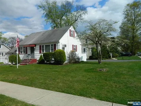 20 Saint Charles Avenue Caldwell NJ 07006
