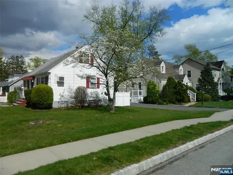 20 Saint Charles Avenue Caldwell NJ 07006