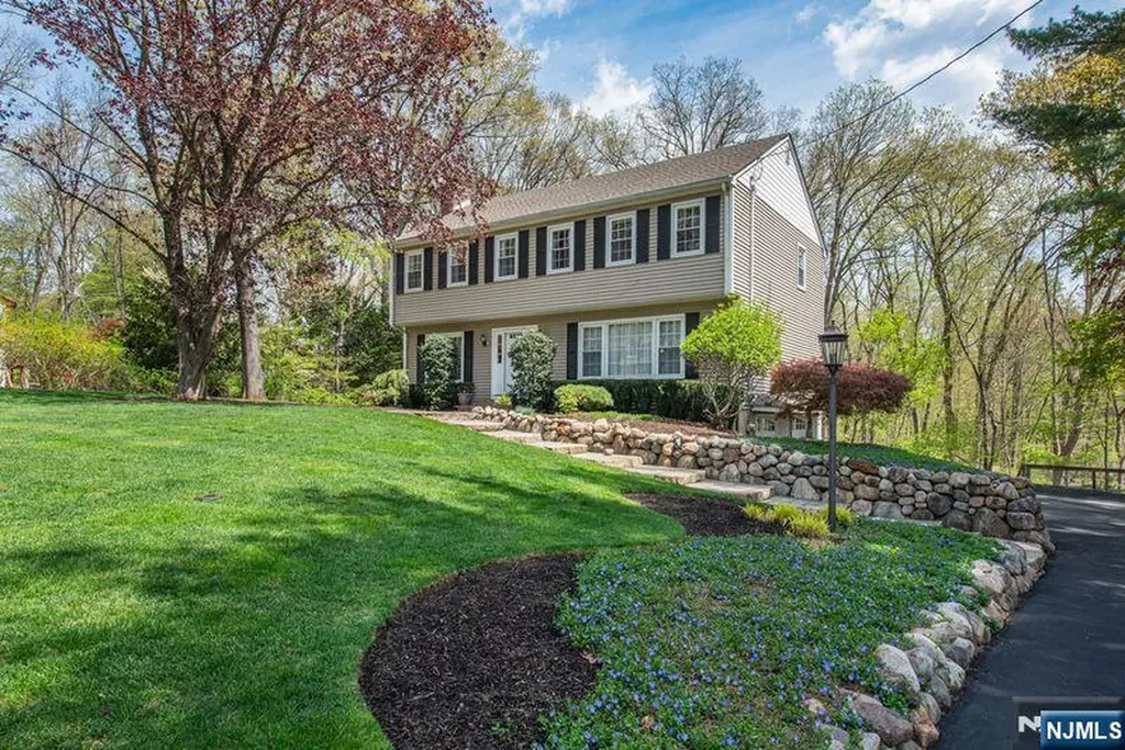 19 Bedford Road Mahwah NJ 07430