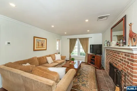 19 Bedford Road Mahwah NJ 07430