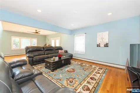 36 Ella Street Bloomingdale NJ 07403