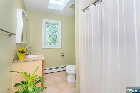 36 Ella Street Bloomingdale NJ 07403