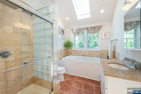 36 Ella Street Bloomingdale NJ 07403