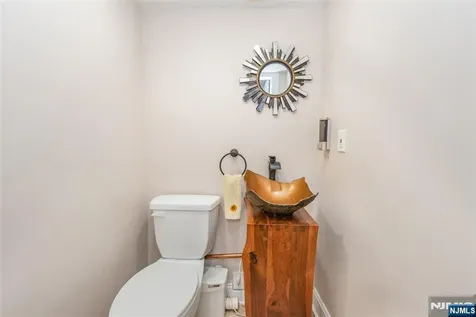 36 Ella Street Bloomingdale NJ 07403