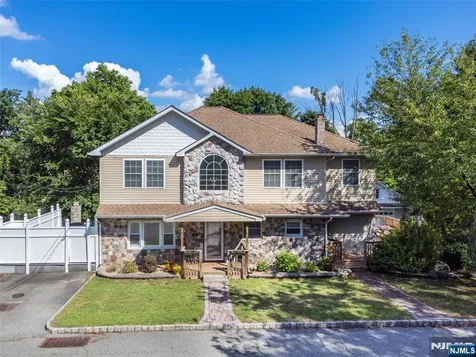 36 Ella Street Bloomingdale NJ 07403