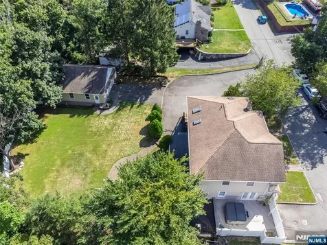 36 Ella Street Bloomingdale NJ 07403