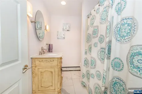 36 Ella Street Bloomingdale NJ 07403