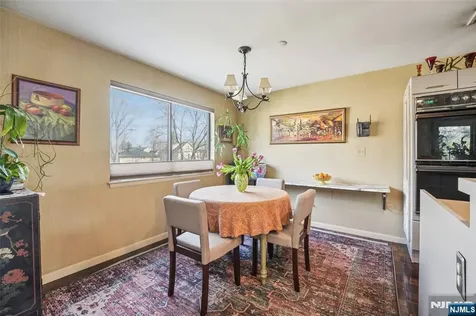2 Carlyle Court Teaneck NJ 07666