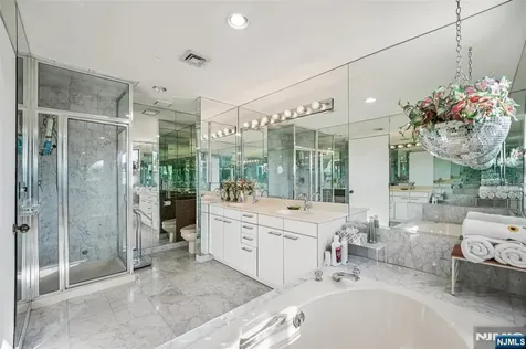 2 Carlyle Court Teaneck NJ 07666