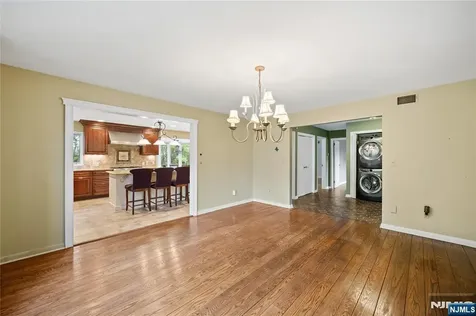 77 Macarthur Drive Clifton NJ 07013
