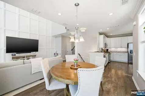 102 Sequoia Drive Cedar Grove NJ 07009