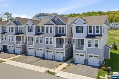 102 Sequoia Drive Cedar Grove NJ 07009