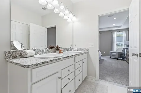 102 Sequoia Drive Cedar Grove NJ 07009