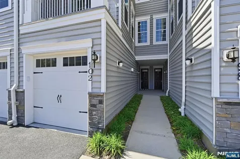 102 Sequoia Drive Cedar Grove NJ 07009