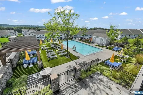 102 Sequoia Drive Cedar Grove NJ 07009