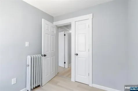 208 11th Street Newark NJ 07107