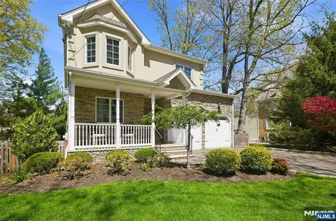 236 Dixon Avenue Dumont NJ 07628