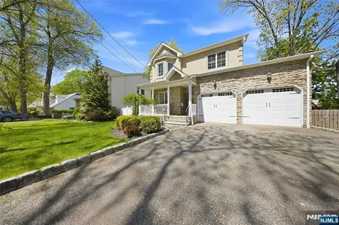 236 Dixon Avenue Dumont NJ 07628